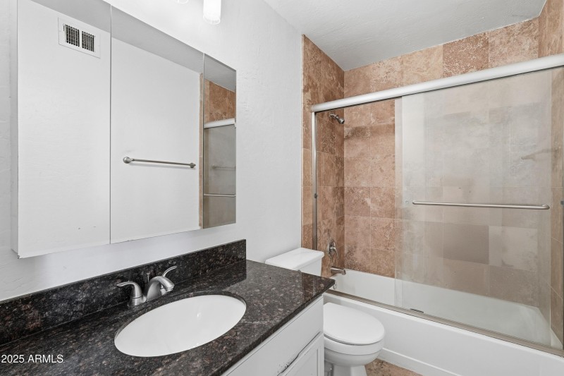 REMODELED SECOND BATH!!