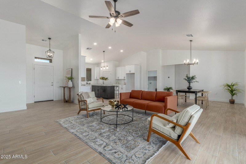 12 Sandstone Mountain