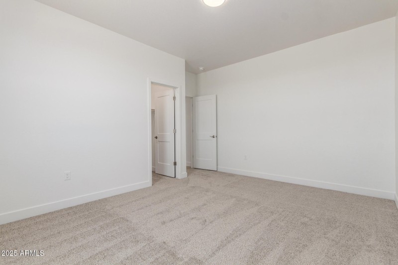 32 Sandstone Mountain