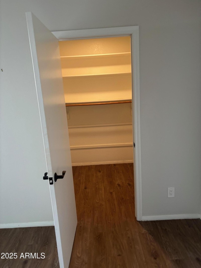 Master walkin closet