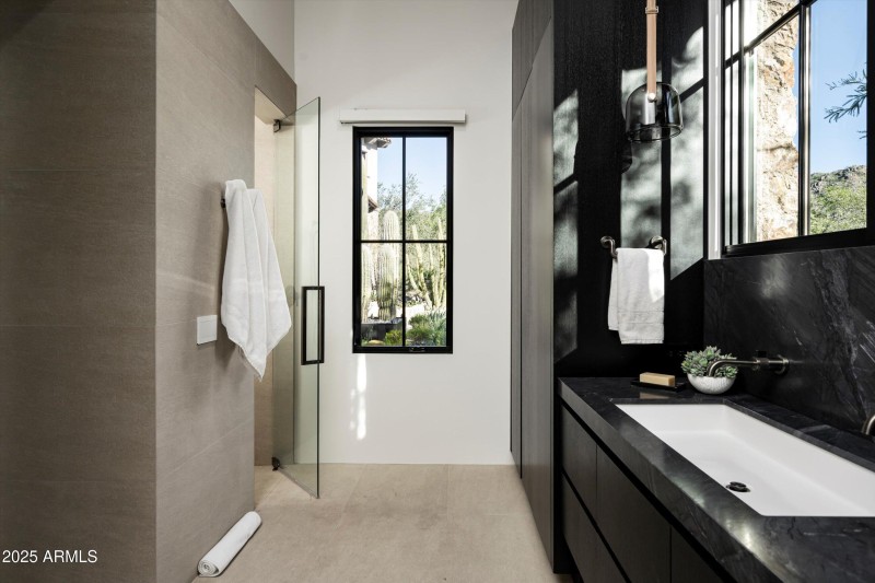 Guest House Bathroom