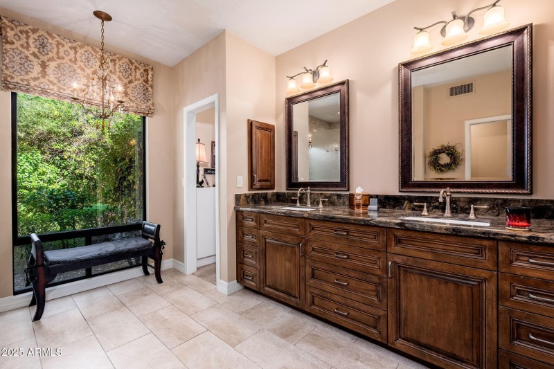 7486 E Mercer Ln - 32