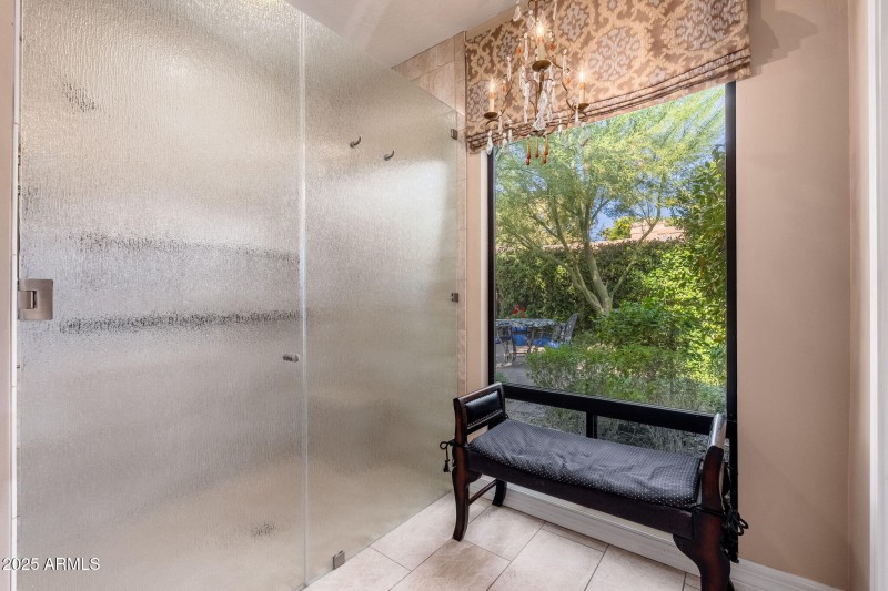 7486 E Mercer Ln - 33