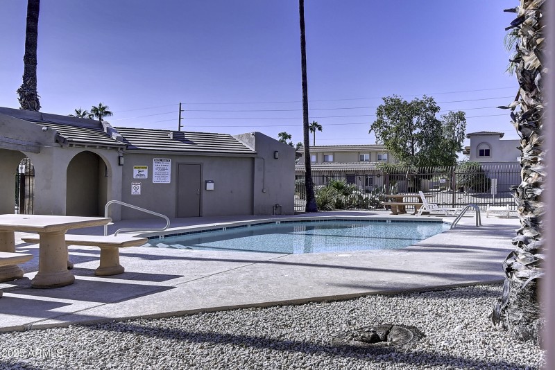 17014 E Calle Del Oro #A (25)