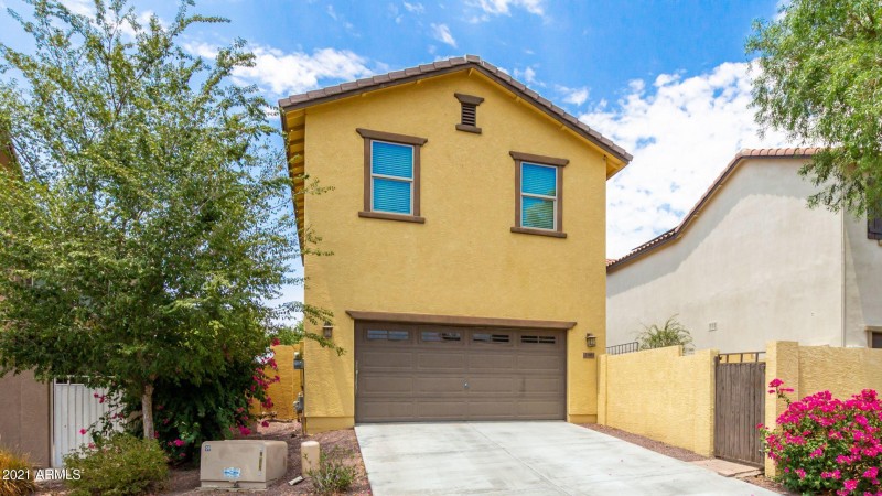 21051 W Wycliff Garage Entry