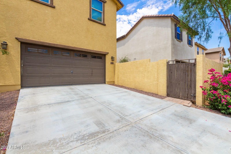 21051 W Wycliff Garage Entry II