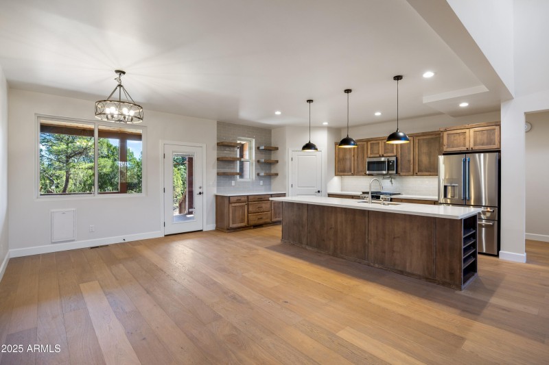 2268RoundaboutCir-HeberOvergaardAZ-11