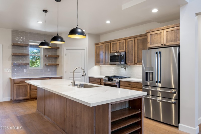 2268RoundaboutCir-HeberOvergaardAZ-12