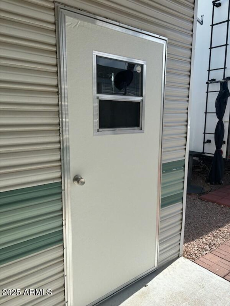 ENTRY TO SHED LAUNDRY