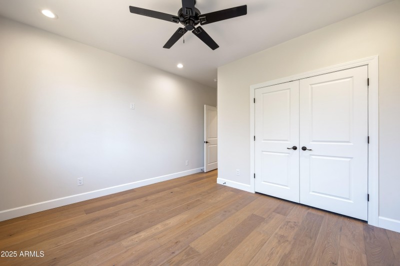 2268RoundaboutCir-HeberOvergaardAZ-29