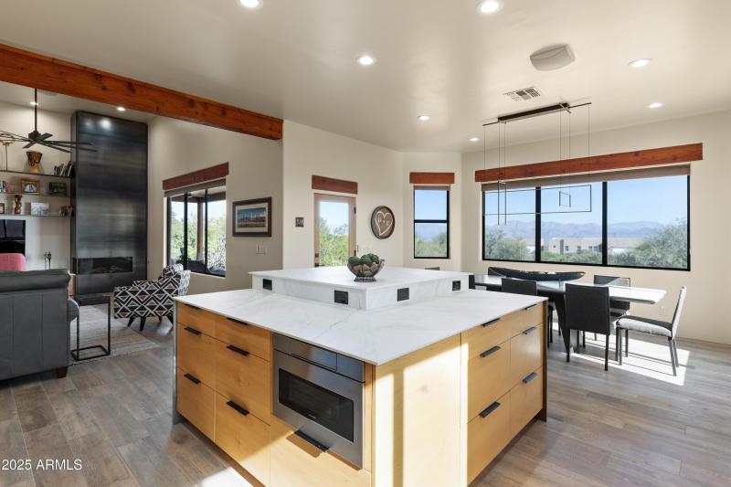 Spacious Island w/ Storage