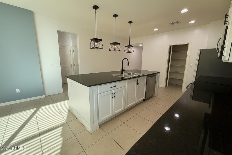 e692c076-3a4f-44c3-b62c-12ddb47308d0