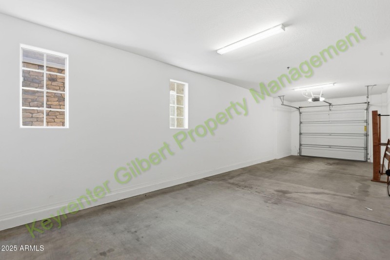 16-web-or-mls-4106 E Rolling Ridge Rd Qu