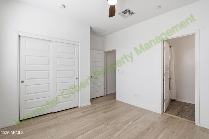 36-web-or-mls-4106 E Rolling Ridge Rd Qu