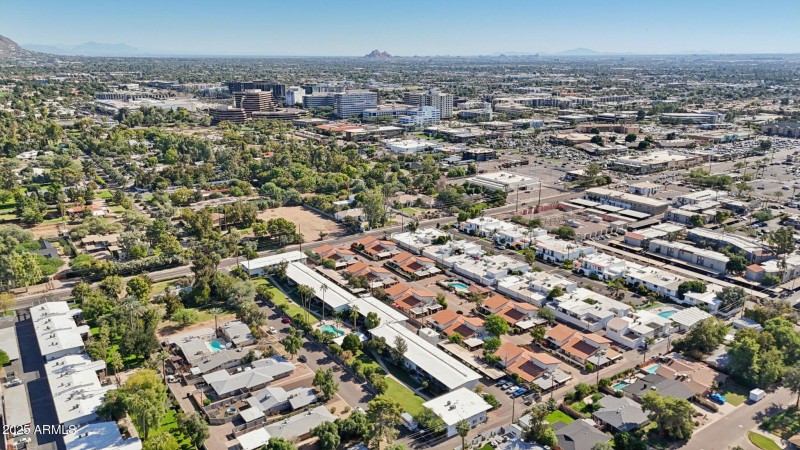 35-web-or-mls-N 20th St 201-S1011-035