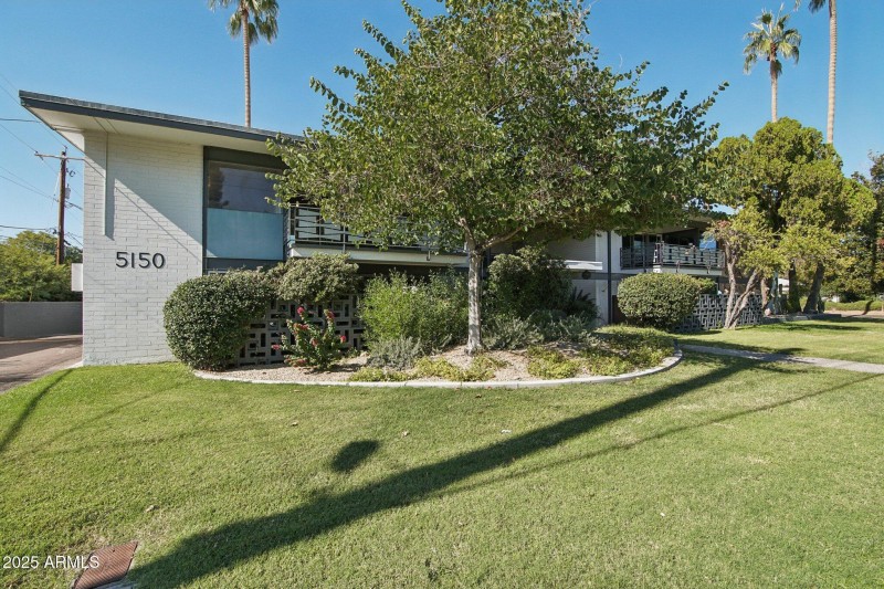 2-web-or-mls-N 20th St 201-S1011-002