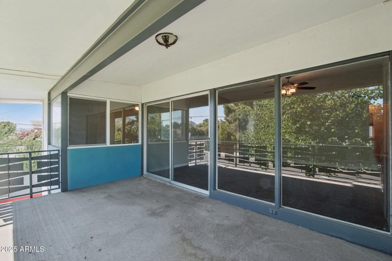 23-web-or-mls-N 20th St 201-S1011-023