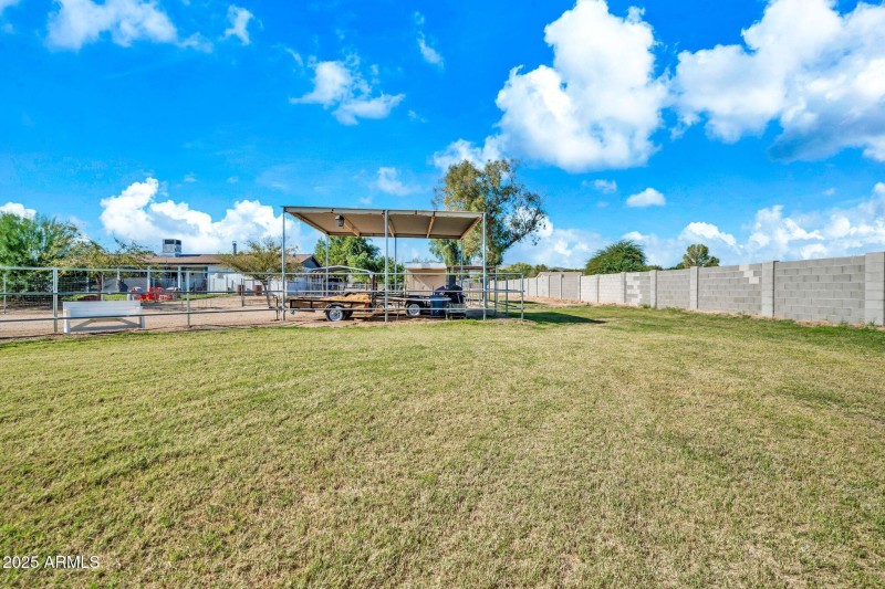 14403 N 181st Ave-31