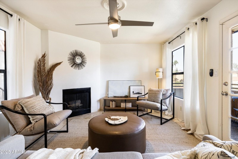 08-8787 E Mountain View Rd, #2040_08