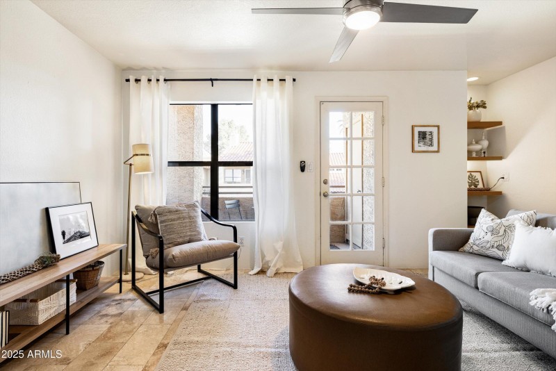 11-8787 E Mountain View Rd, #2040_11