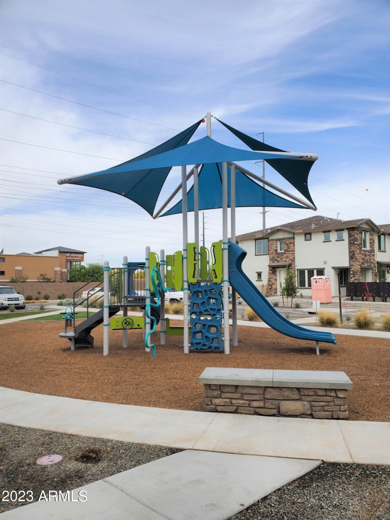 39-Children's playground