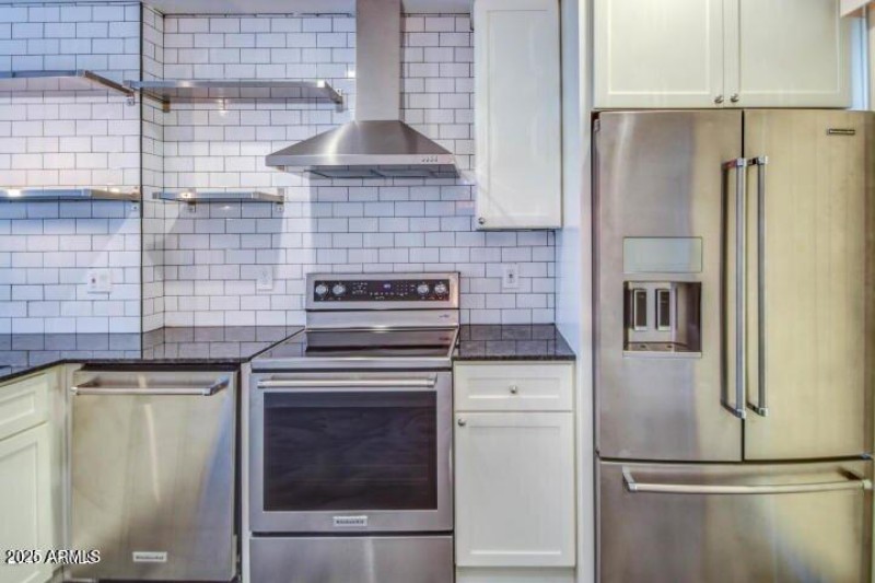 374870248_6690079357725346_6949643129701