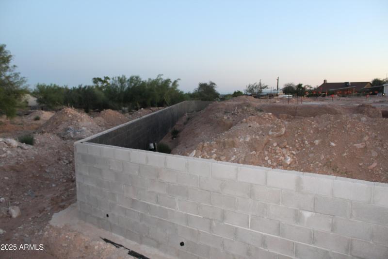 retaining wall