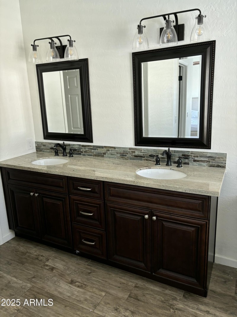 Double sink vanity
