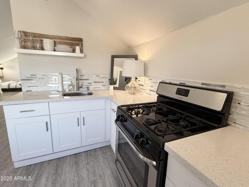 Upstairs ADU/Split Master Suite Option