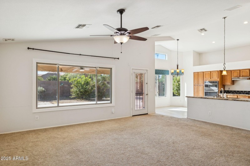 4-web-or-mls-42451-w-chisholm-dr