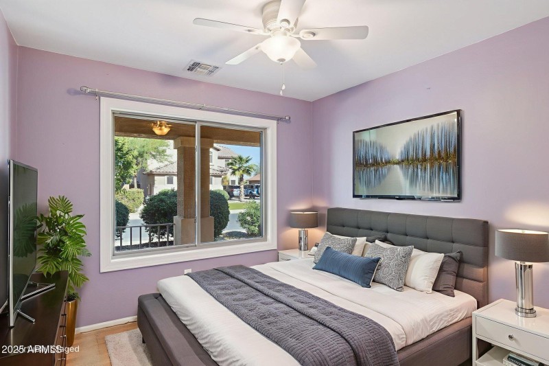 21-web-or-mls-42451-w-chisholm-dr