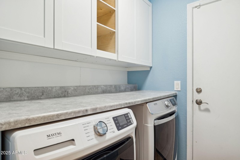 23-web-or-mls-42451-w-chisholm-dr