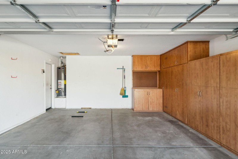 31-web-or-mls-42451-w-chisholm-dr