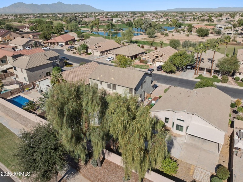 41-web-or-mls-42451-w-chisholm-dr