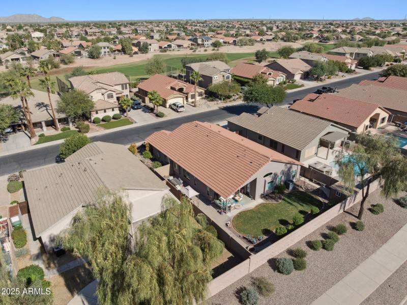 42-web-or-mls-42451-w-chisholm-dr