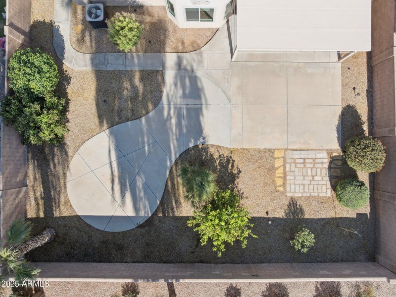 43-web-or-mls-42451-w-chisholm-dr