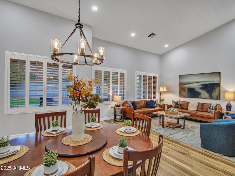 04-Living-&-Dining-room-(1)