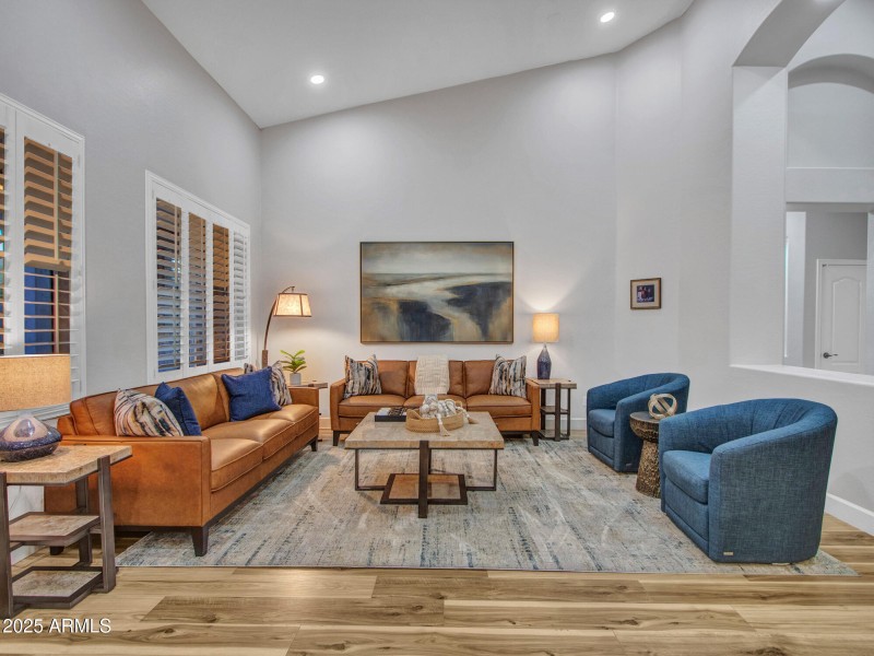 04-Living-&-Dining-room-(4)