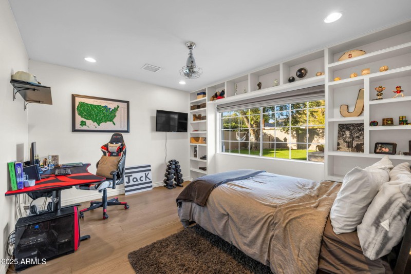 21-web-or-mls-896A3317