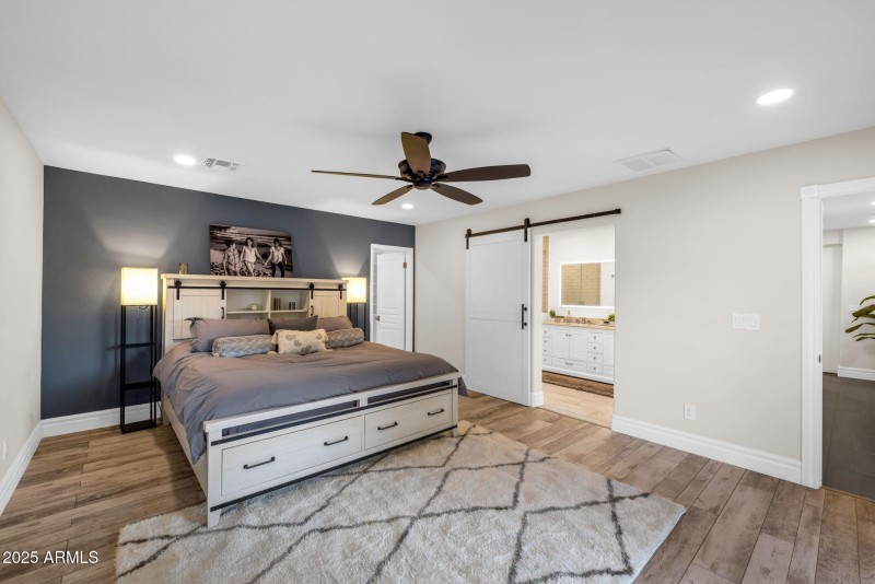 28-web-or-mls-896A3407