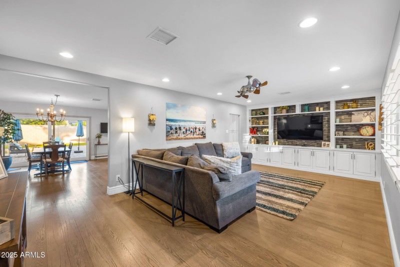 35-web-or-mls-896A3467