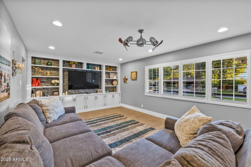 37-web-or-mls-896A3481