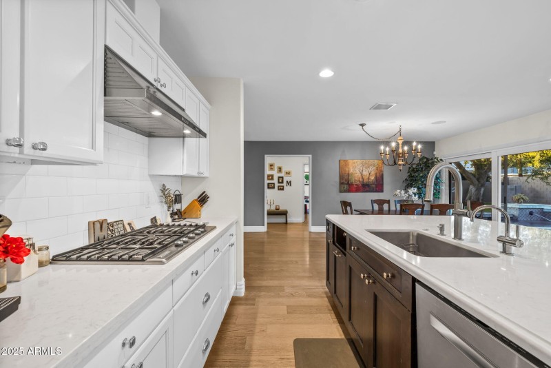 43-web-or-mls-896A3530