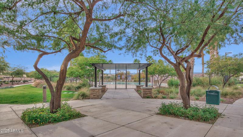 41-web-or-mls-17334-w-running-deer-trl