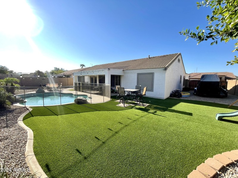 C2FD27E5-C555-4F43-B6CD-57870DA80811