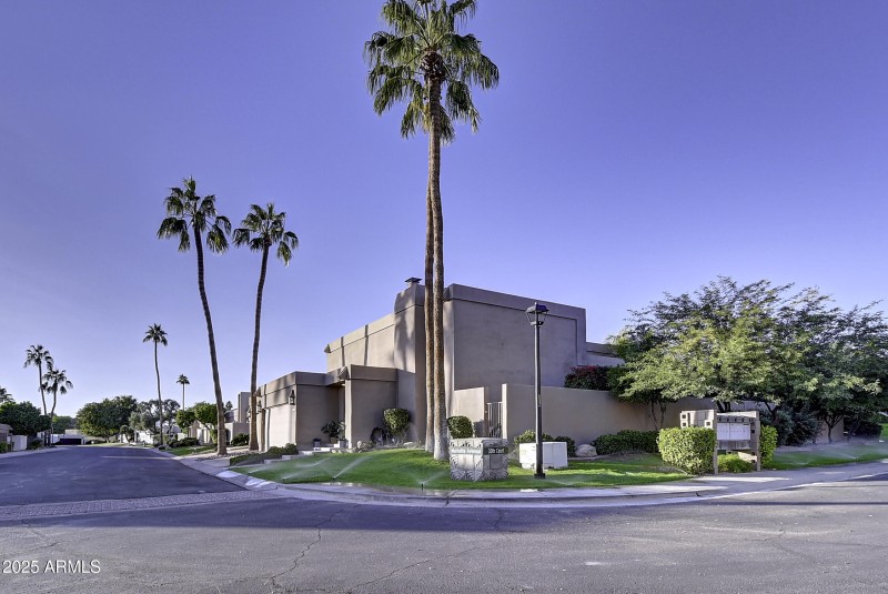 3050E Marlette Ave (3)