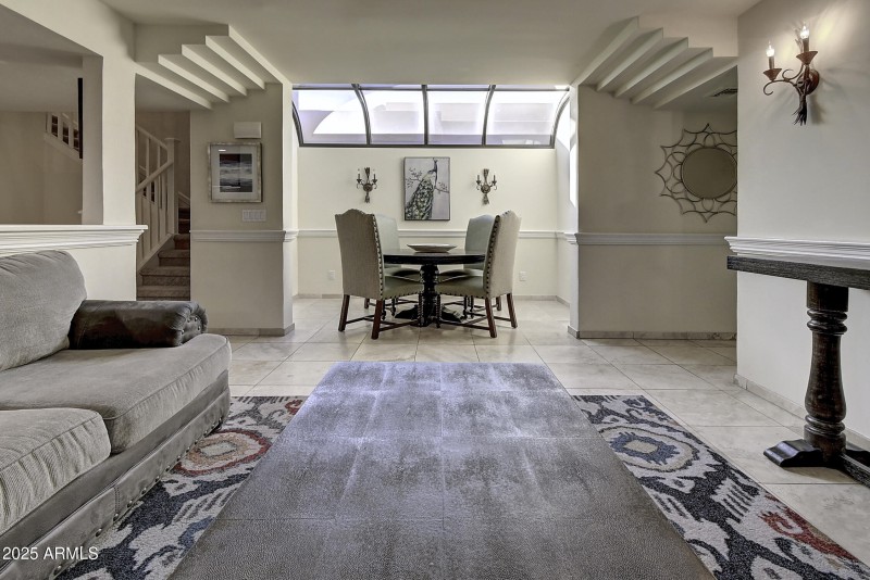 3050E Marlette Ave (28)