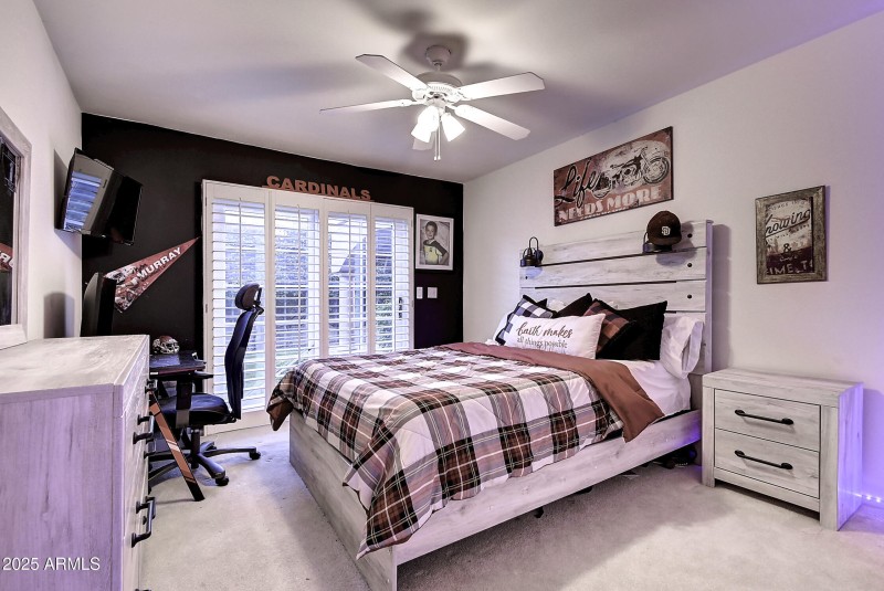 3050E Marlette Ave (44)