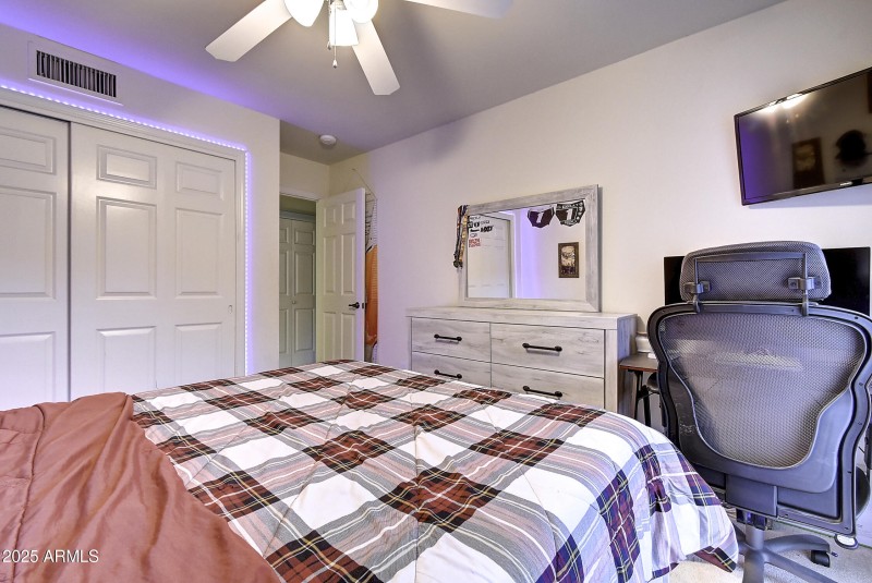 3050E Marlette Ave (46)