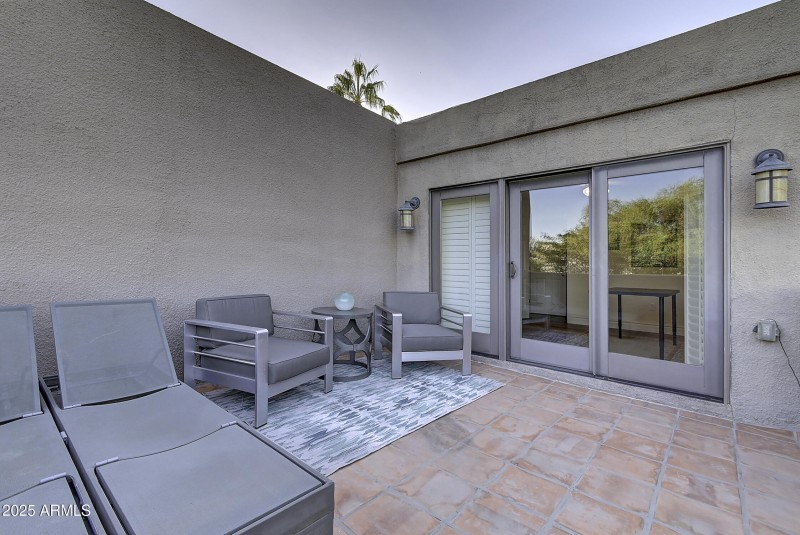 3050E Marlette Ave (55)